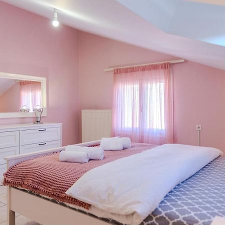 Georgina'S Meteora Loft Apartment กาลัมปากา ภายนอก รูปภาพ